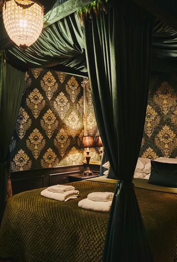 101 house at the end WEB 098