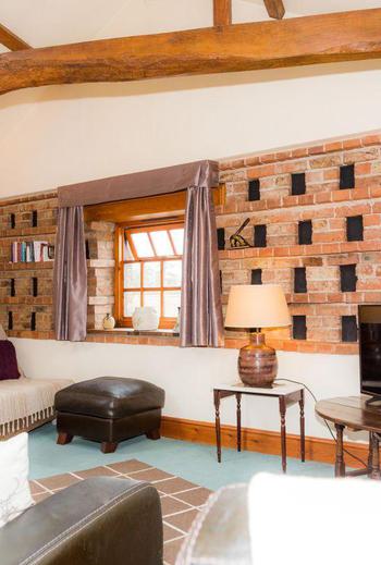 Apt 3 Sitting Room comp 1206765841