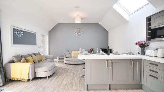 B18889 E0 2 B99 4 EE0 A55 F 4 ACB3 FABC7 F5