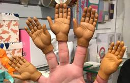 Give the dog a bone 01 1148188990