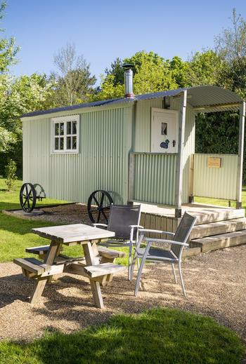 White Rose Awards Snug Huts 1821915